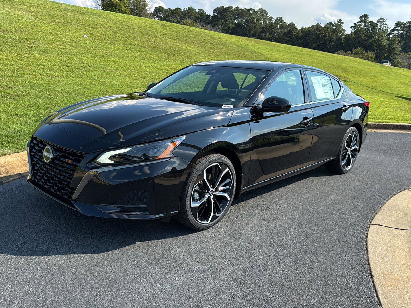 New 2025 Nissan Altima 2.5 SR w/ SR Premium Package