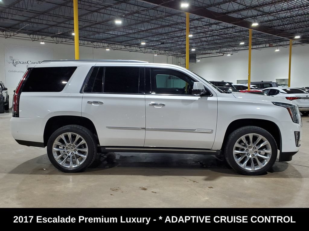 Used 2017 Cadillac Escalade Premium Luxury AWD/4WD image 5