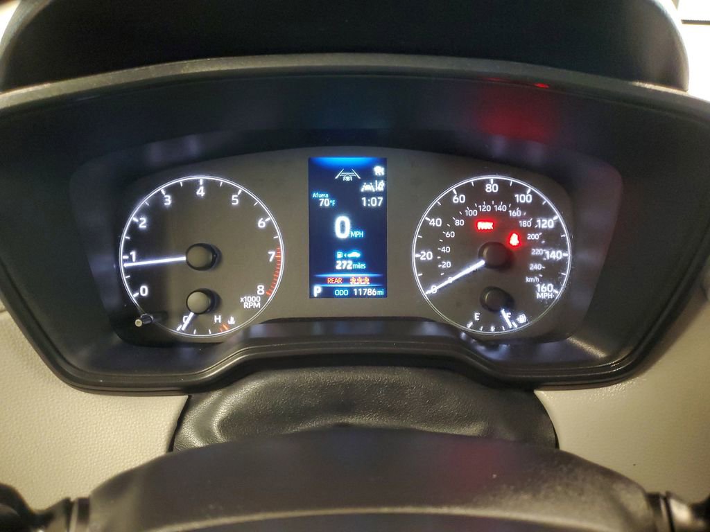 Used 2025 Toyota Corolla Cross L image 22