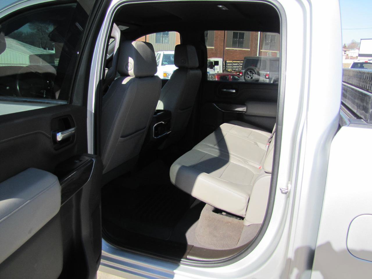 Used 2022 Chevrolet Silverado 3500 LTZ w/ LTZ Plus Package image 9