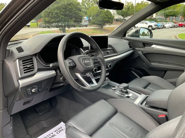 Used 2020 Audi Q5 2.0T Titanium Premium Plus AWD/4WD image 17