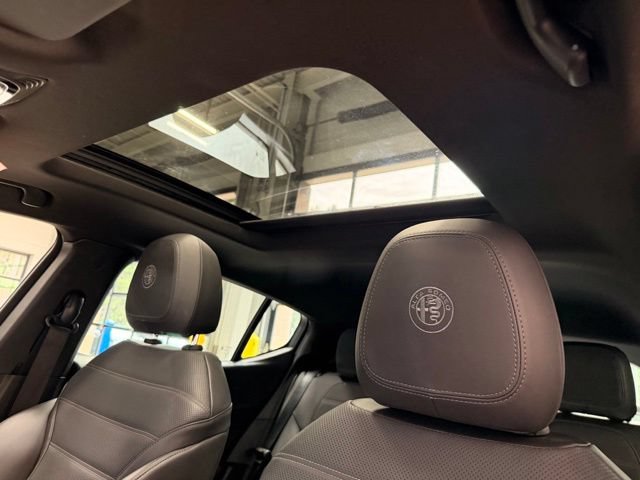 Used 2024 Alfa Romeo Tonale Veloce AWD/4WD image 28