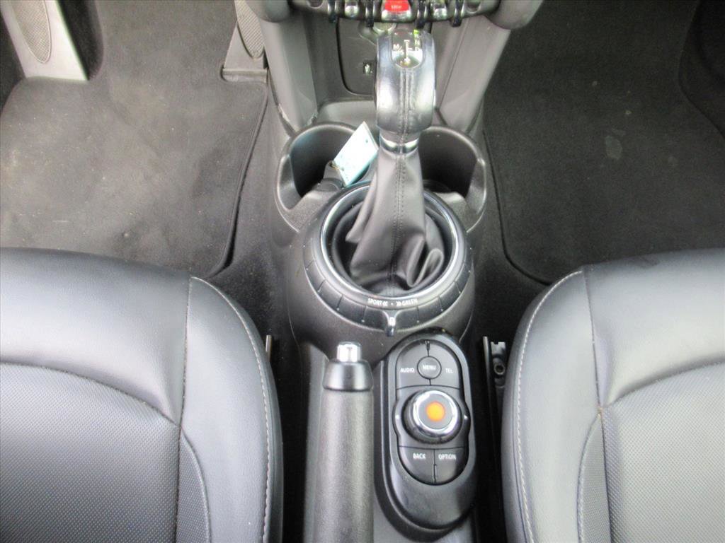 Used 2016 MINI Cooper Convertible image 19