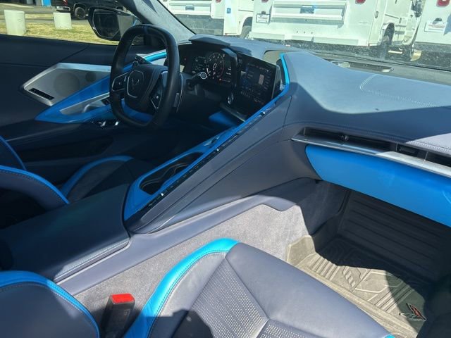 Used 2023 Chevrolet Corvette Stingray Premium Conv w/ Z51 Performance Package image 32