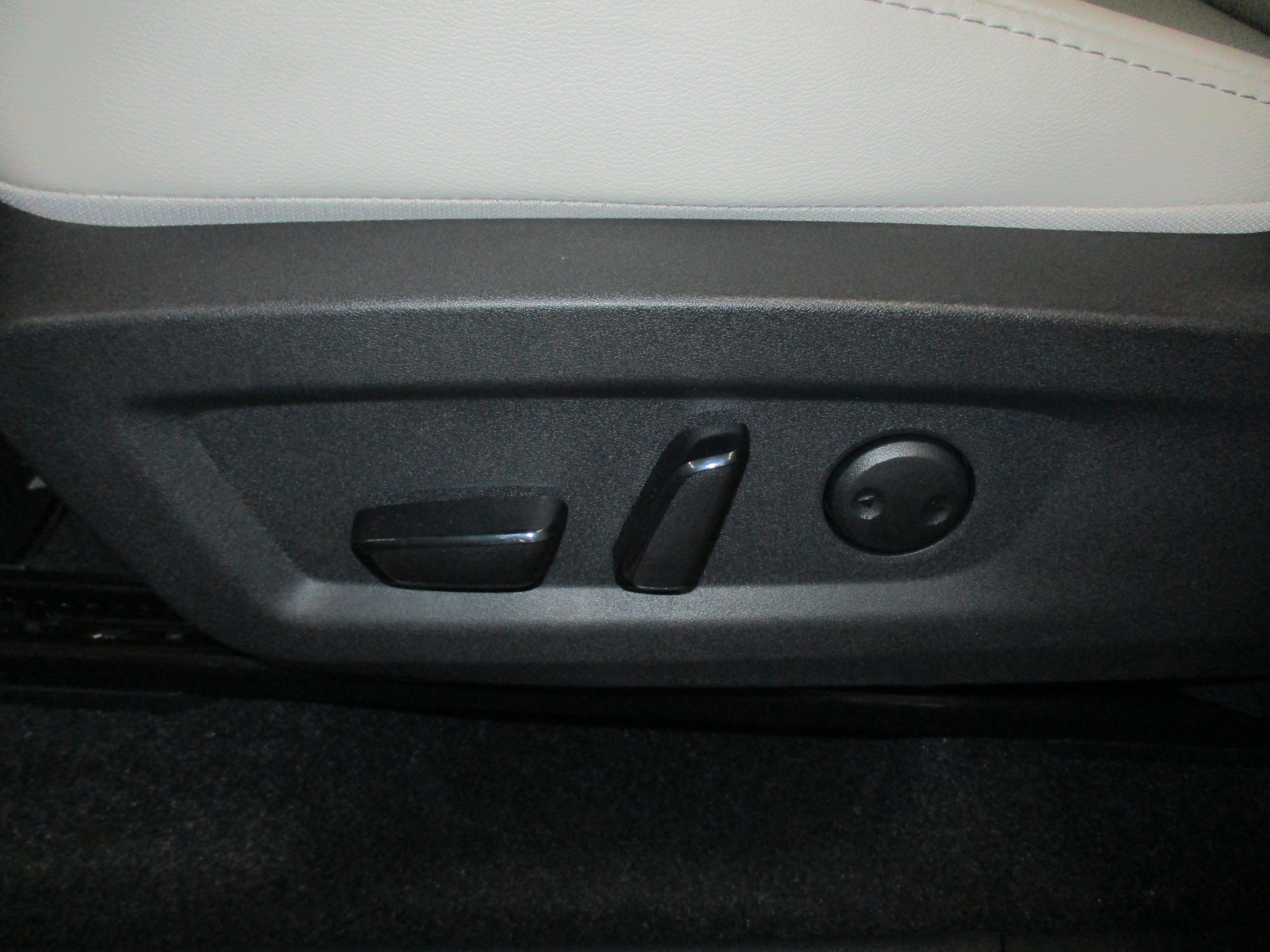 New 2026 Nissan Murano SL image 17