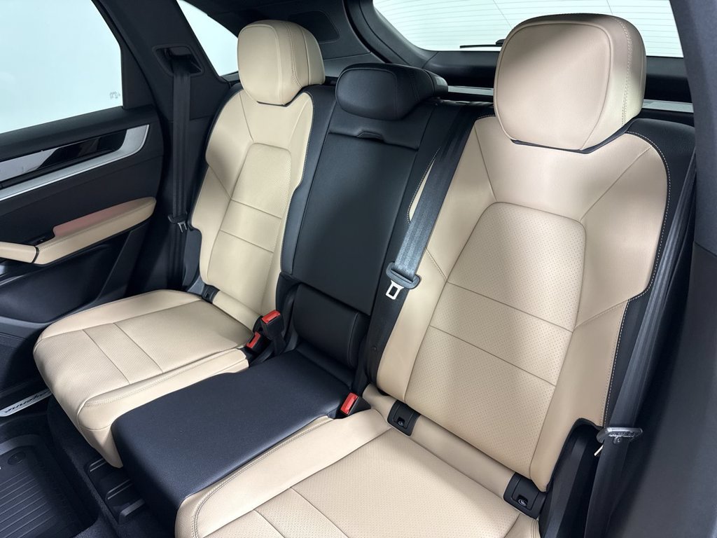 New 2026 Porsche Cayenne AWD/4WD image 21