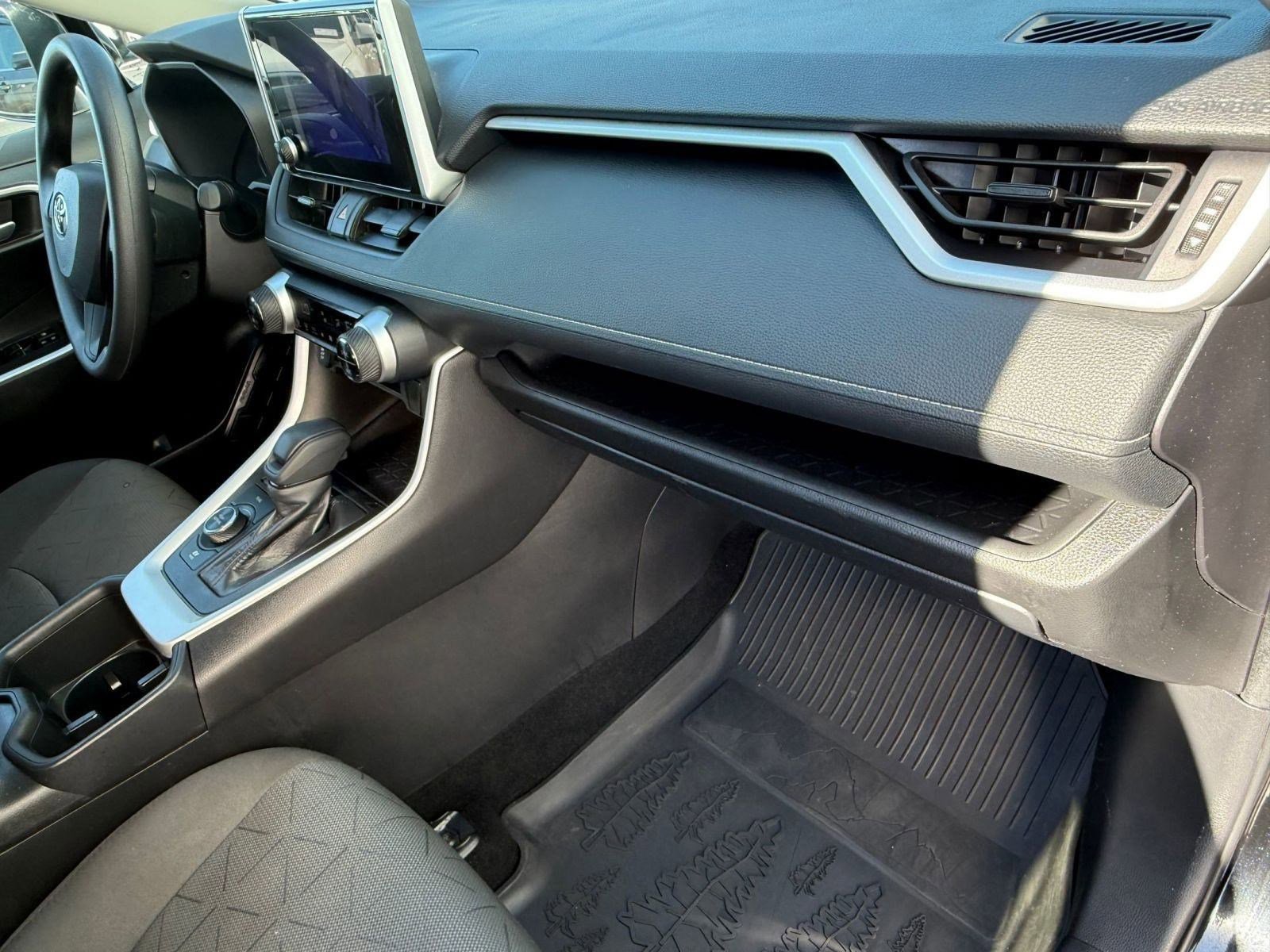 Certified 2024 Toyota RAV4 AWD Hybrid image 33