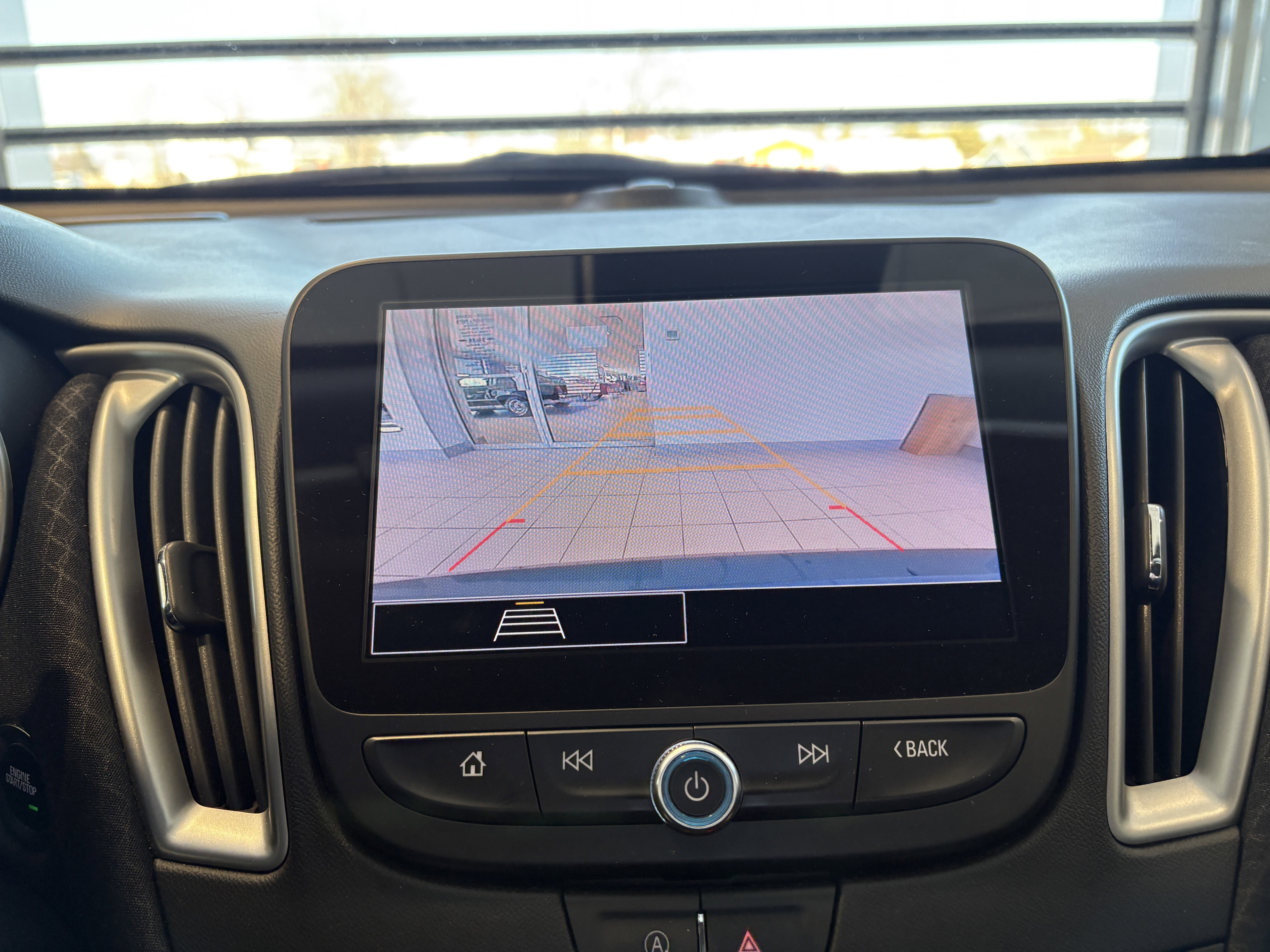 Used 2025 Chevrolet Malibu LT image 16