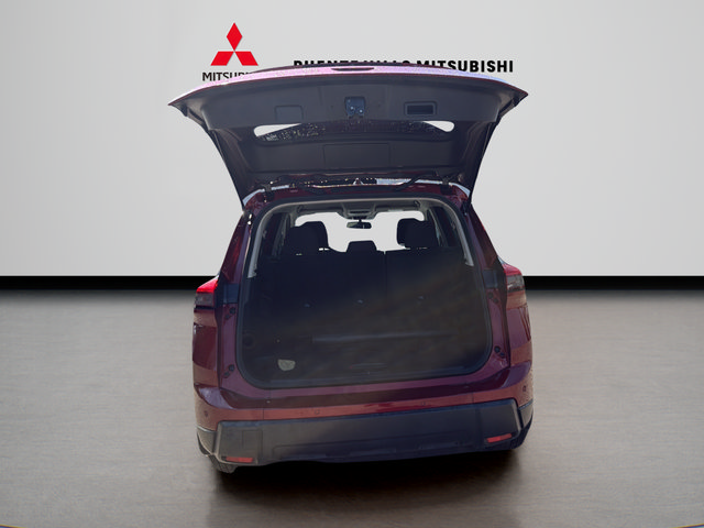 Used 2025 Nissan Rogue S AWD/4WD image 12