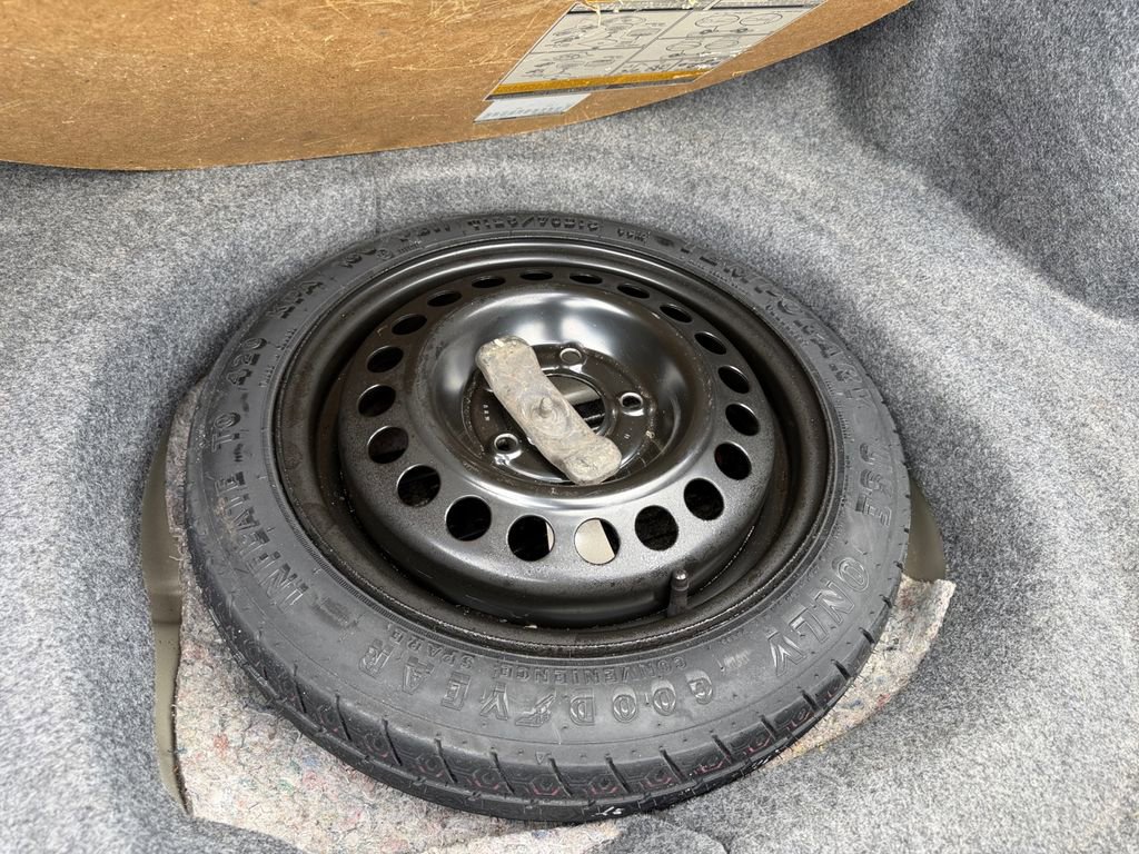 Used 2005 Pontiac Grand Am SE image 33