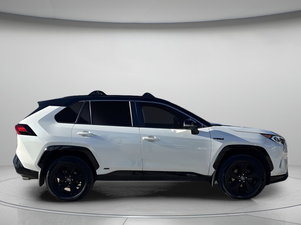 Used 2020 Toyota RAV4 XSE image 2