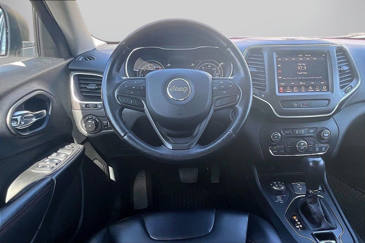 Used 2019 Jeep Cherokee Trailhawk w/ Comfort/Convenience Group image 12
