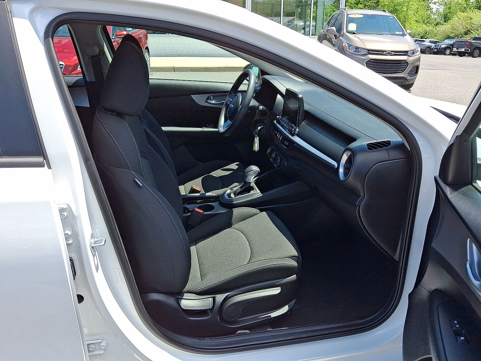 Used 2022 Kia Forte LXS image 24