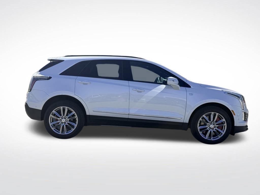 New 2026 Cadillac XT5 Sportv w/ LPO, Floor Liner Package AWD/4WD image 7