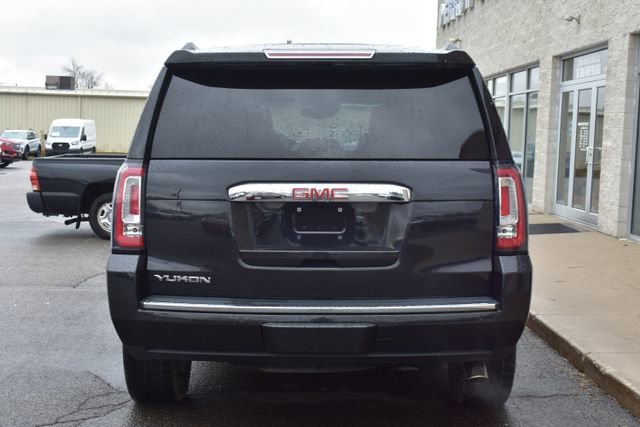 Used 2020 GMC Yukon Denali w/ Denali Ultimate Black Edition AWD/4WD image 10