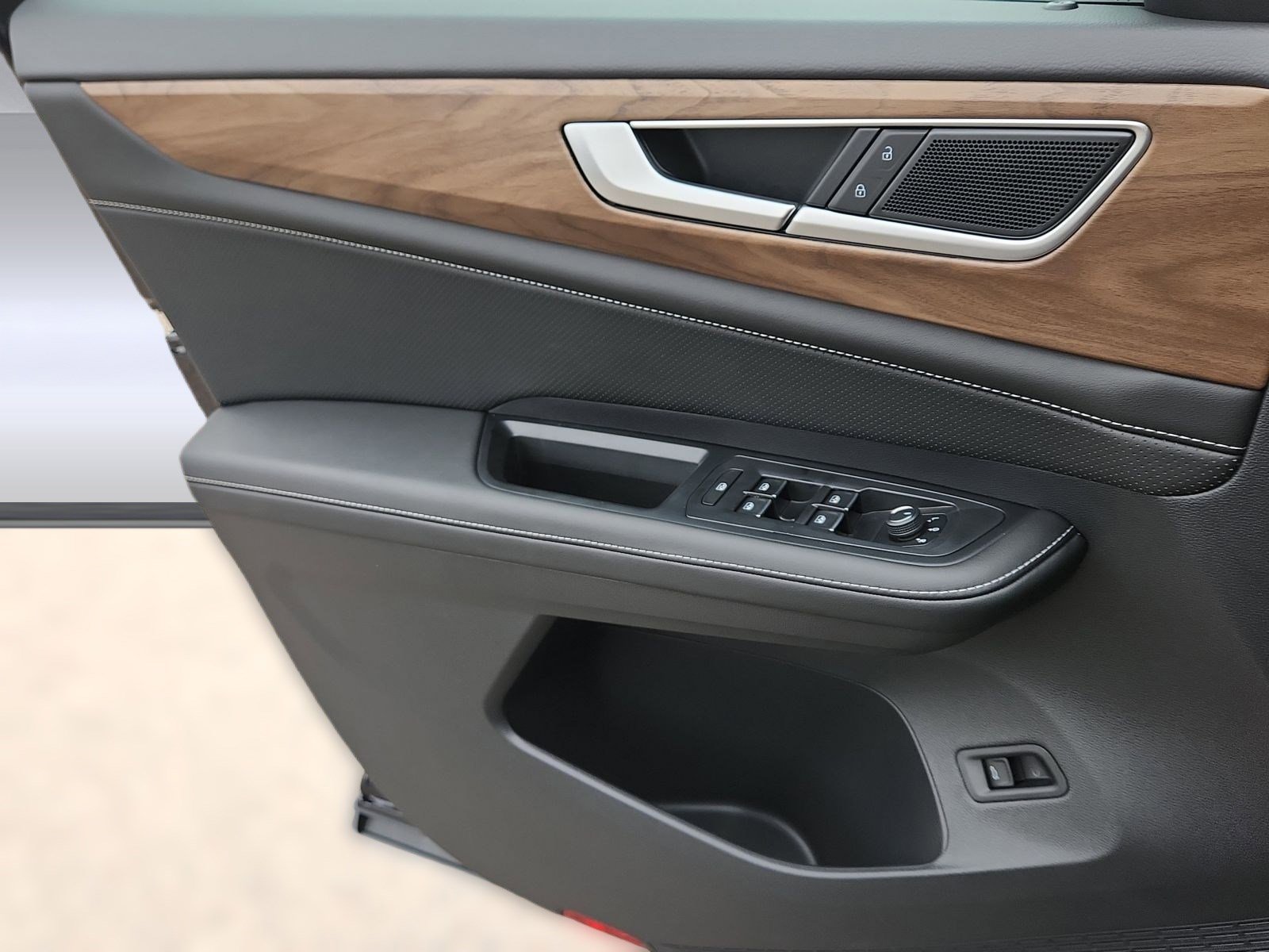New 2026 Volkswagen Atlas SE image 6