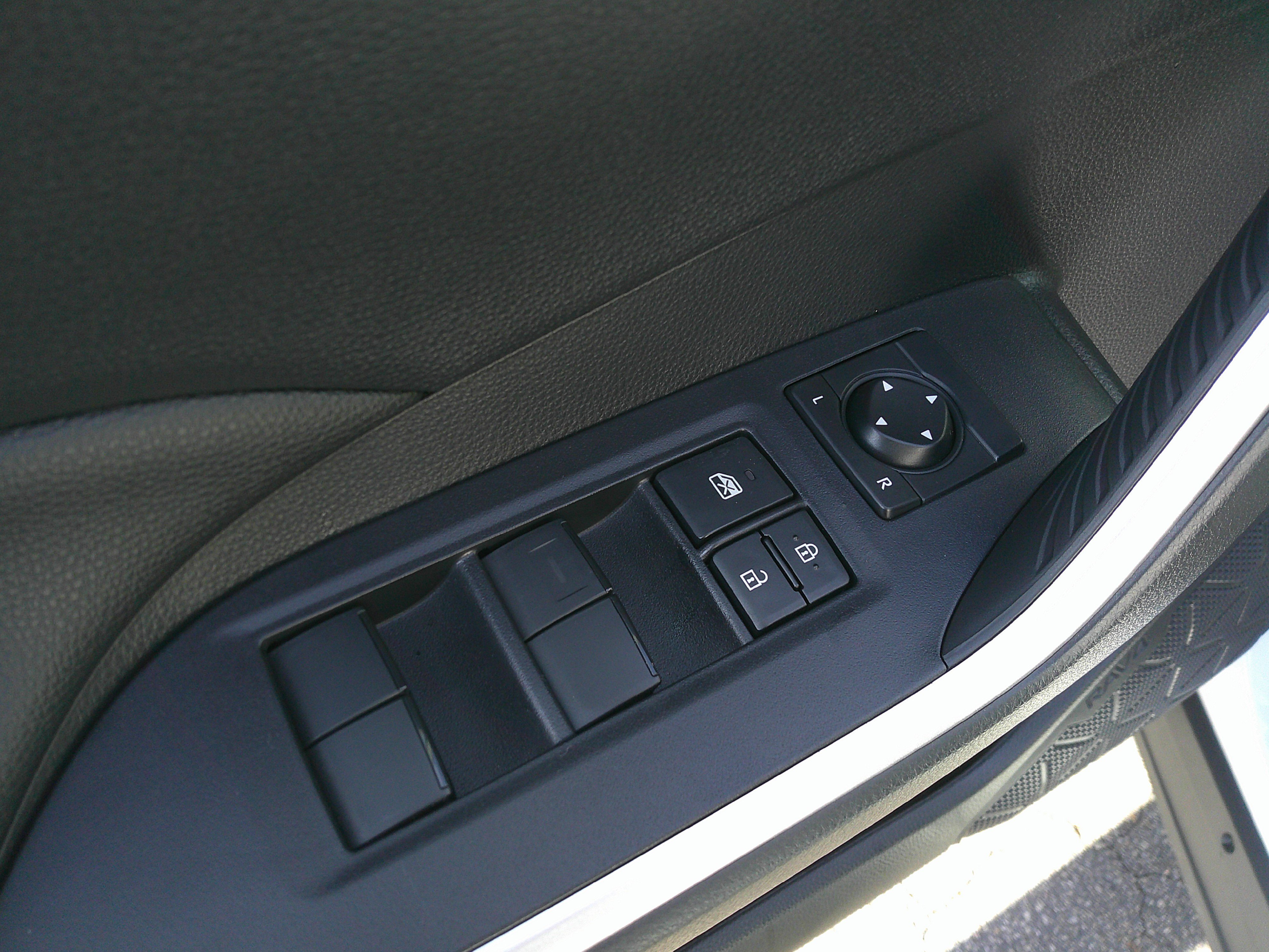 Used 2025 Toyota RAV4 LE image 18