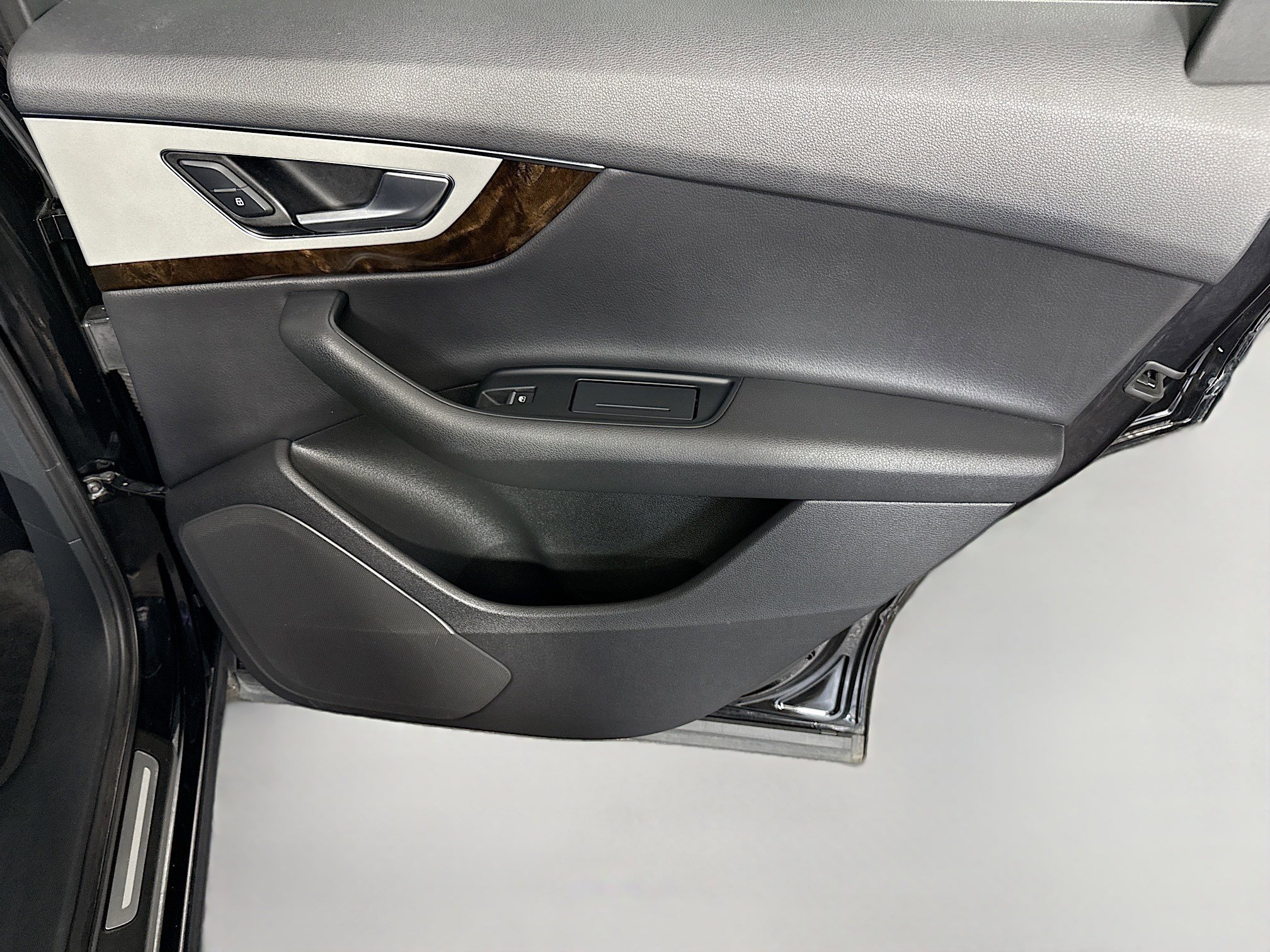 Used 2018 Audi Q7 2.0T Premium image 28