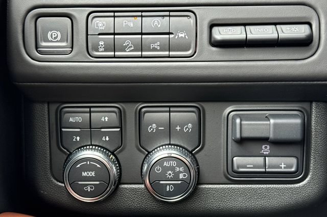 Used 2024 GMC Yukon Denali Ultimate AWD/4WD image 44