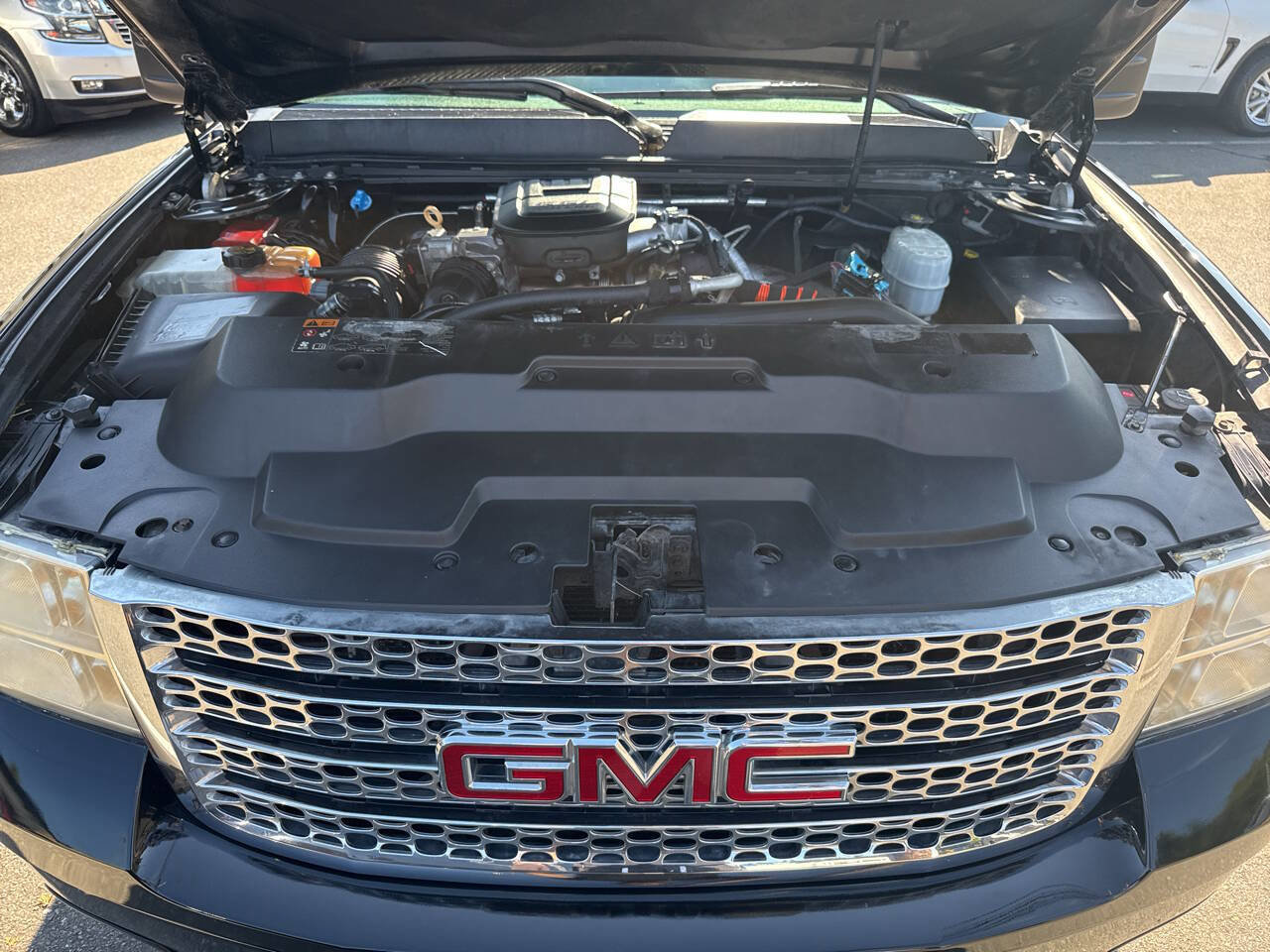 Used 2011 GMC Sierra 3500 Denali image 13