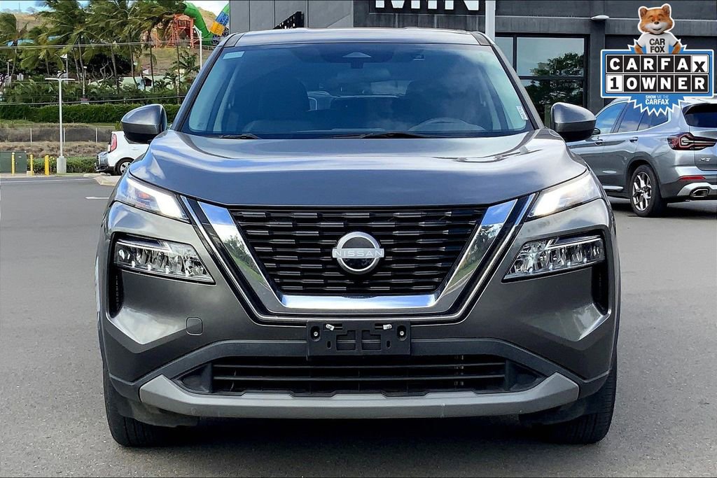 Used 2023 Nissan Rogue SV image 3