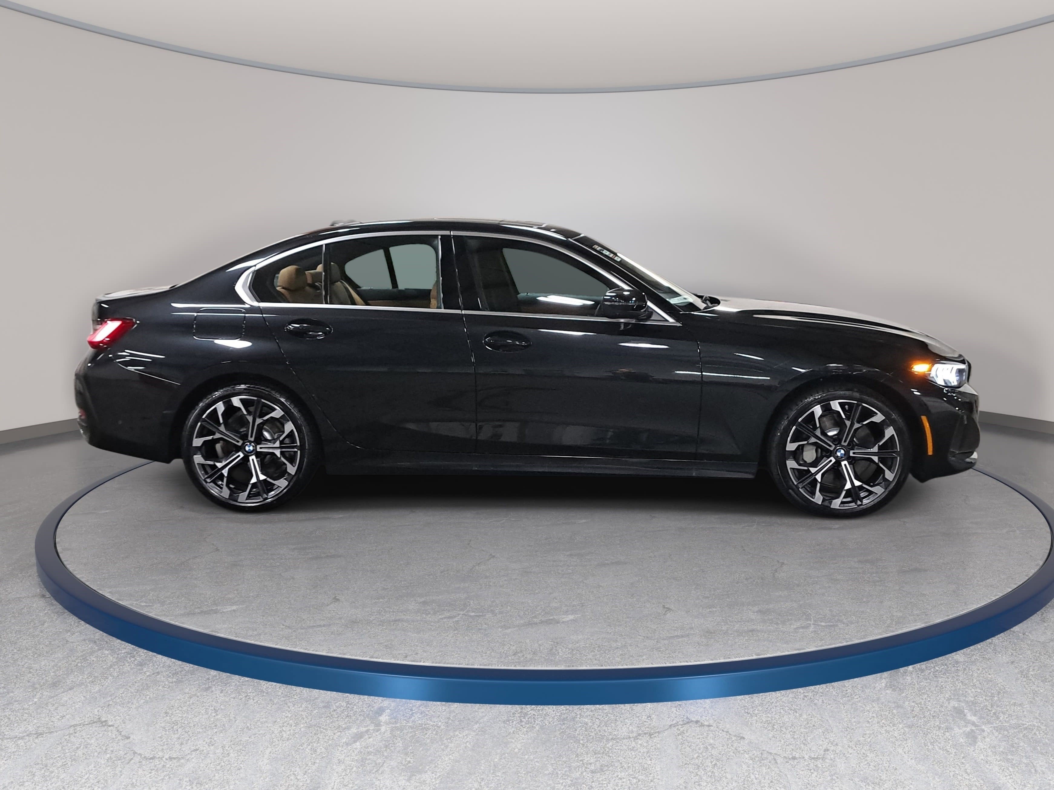 New 2026 BMW 330i Sedan w/ Premium Package RWD image 4