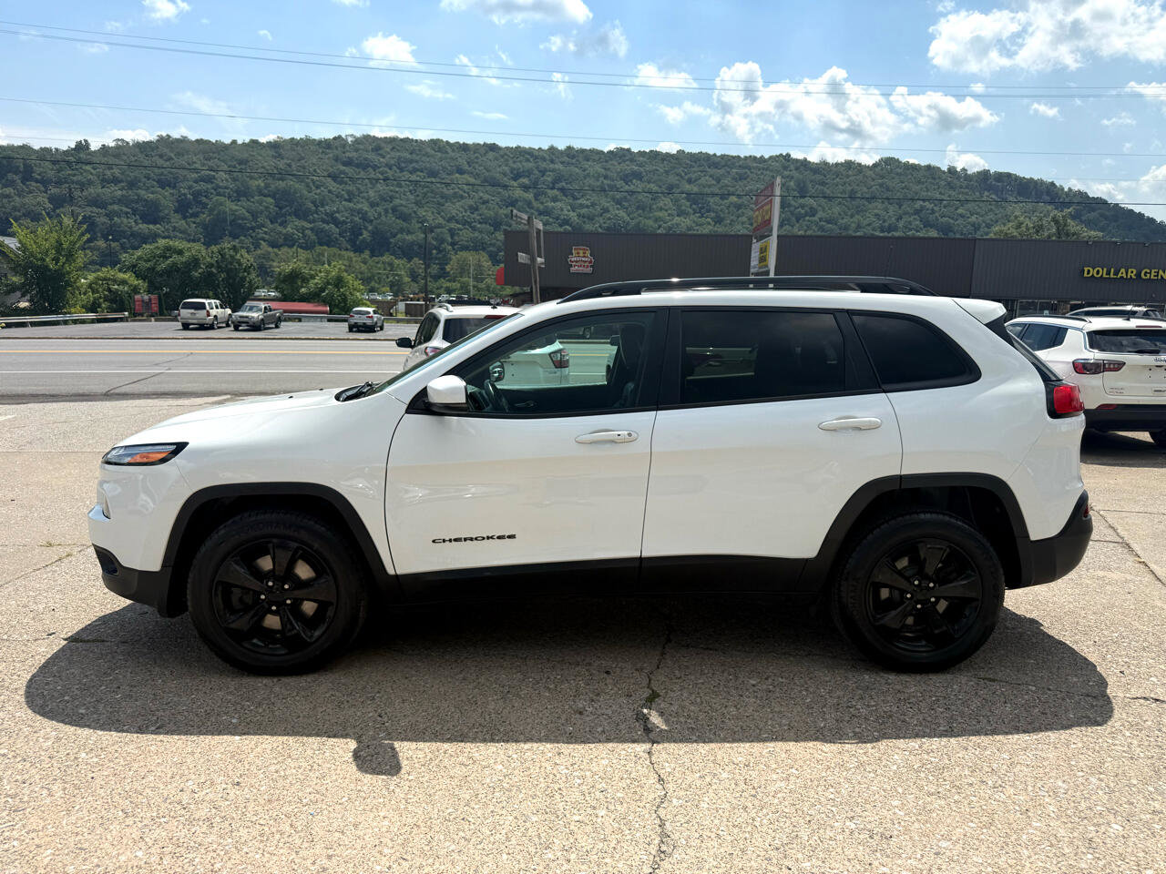 Used 2017 Jeep Cherokee High Altitude w/ Luxury Group image 5