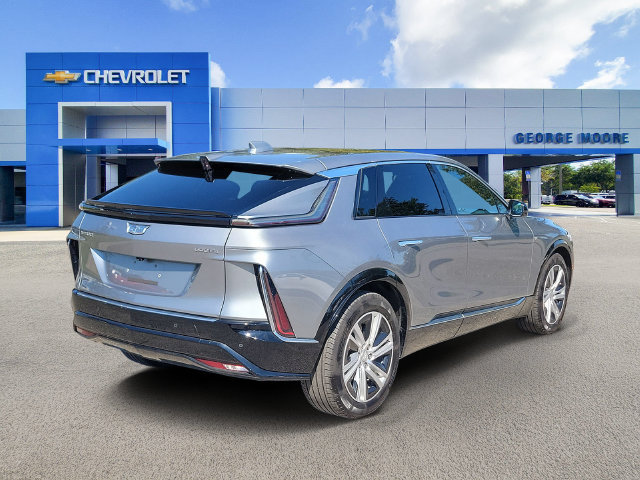 Certified 2024 Cadillac Lyriq Tech AWD/4WD image 4