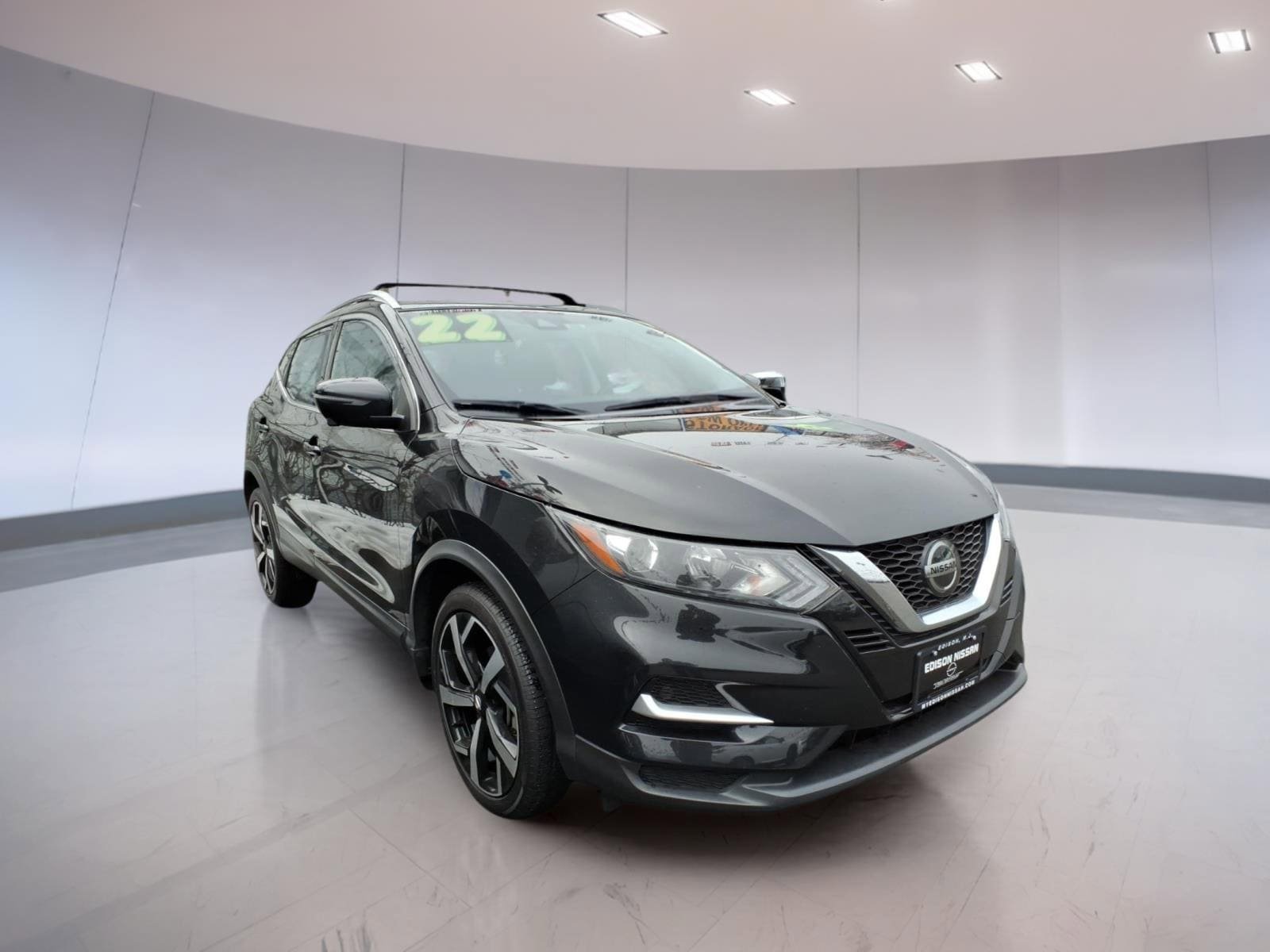 Used 2022 Nissan Rogue Sport SL AWD/4WD image 1