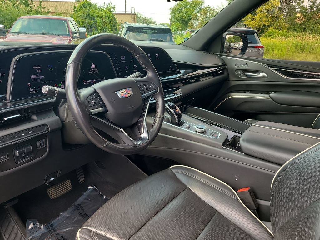 Used 2021 Cadillac Escalade Sport w/ LPO, Illumination Package AWD/4WD image 24