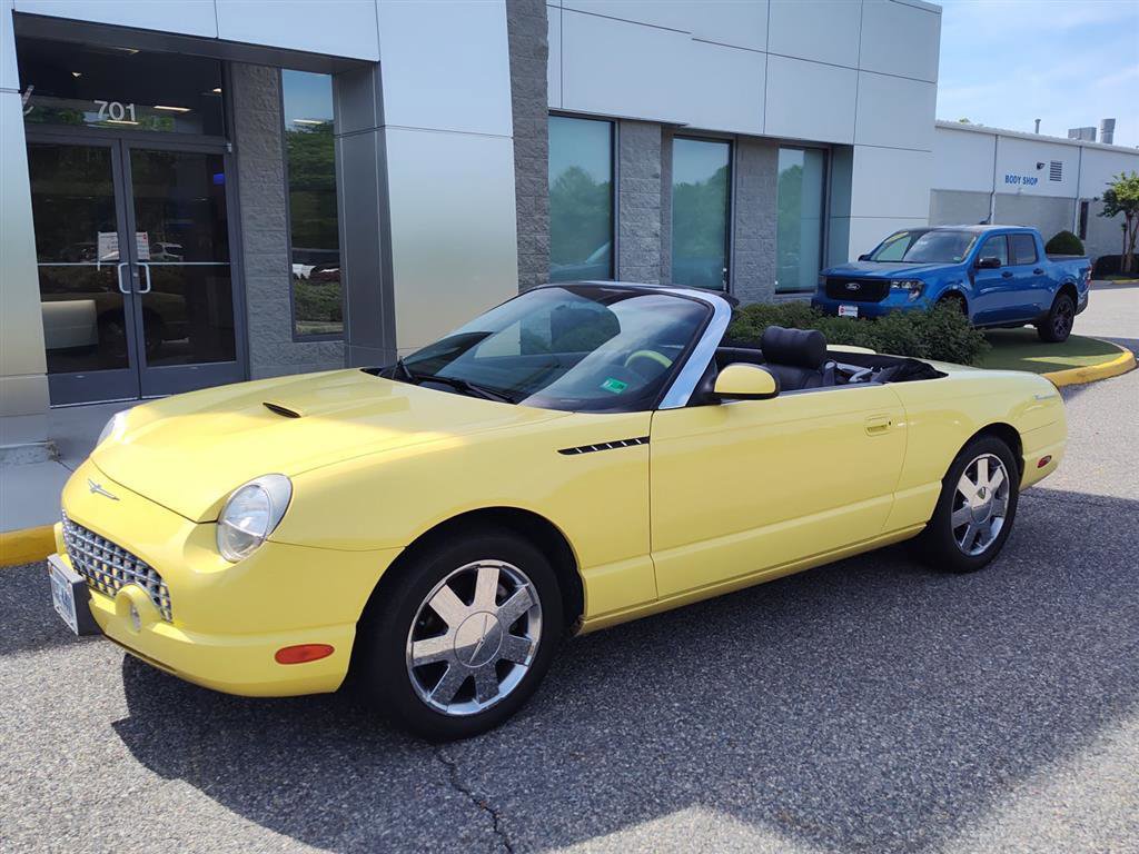 Used 2002 Ford Thunderbird Deluxe image 1