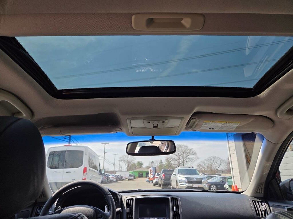 Used 2013 INFINITI G37 x Sedan w/ Premium Pkg image 21