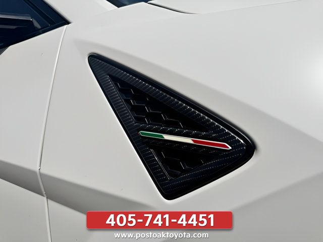 Used 2020 Lamborghini Urus AWD/4WD image 14