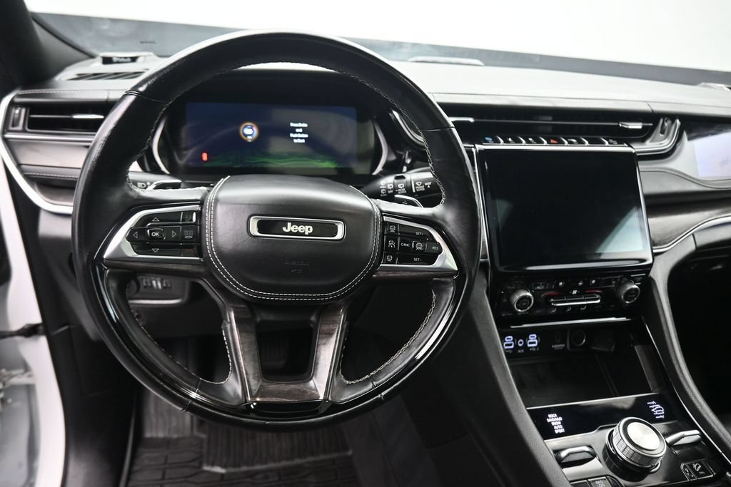 Used 2023 Jeep Grand Cherokee Overland w/ Advanced Protech Group III AWD/4WD image 15