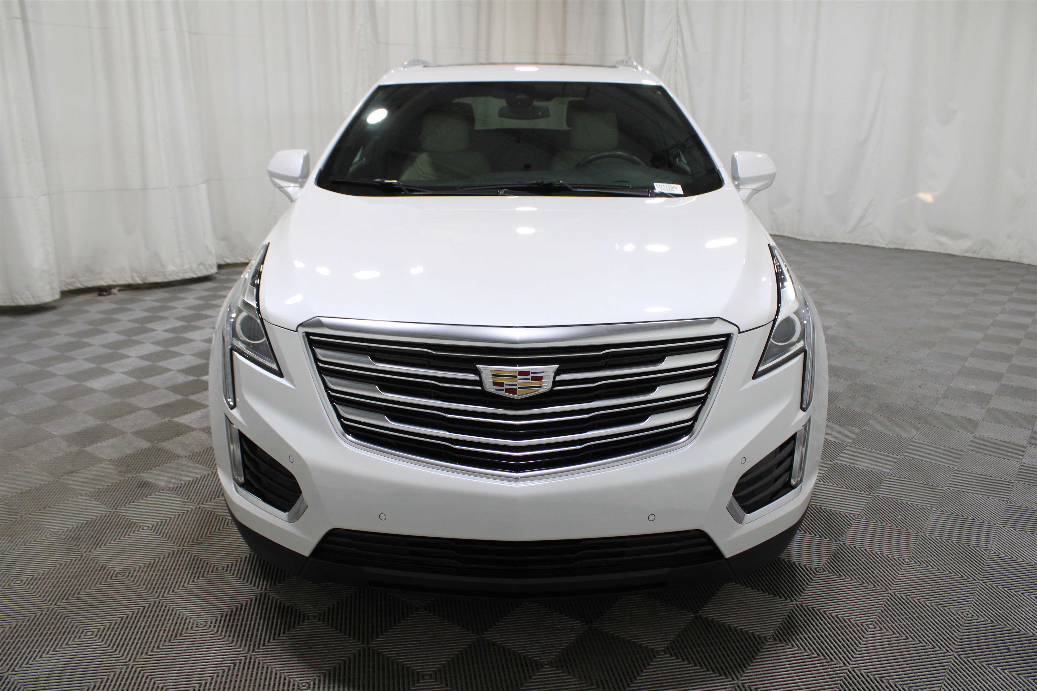 Used 2017 Cadillac XT5 Luxury w/ Driver Awareness Package image 39