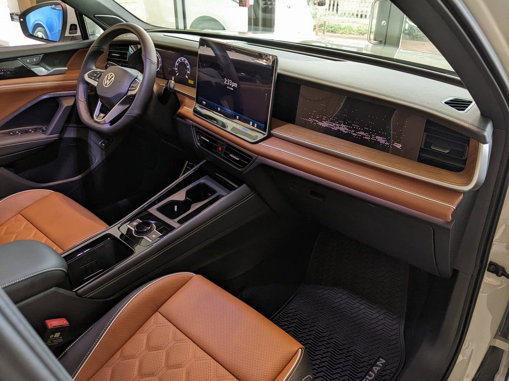 New 2026 Volkswagen Tiguan SEL R-Line image 21