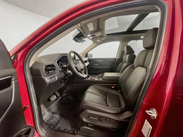 Certified 2025 Honda Pilot Touring image 17