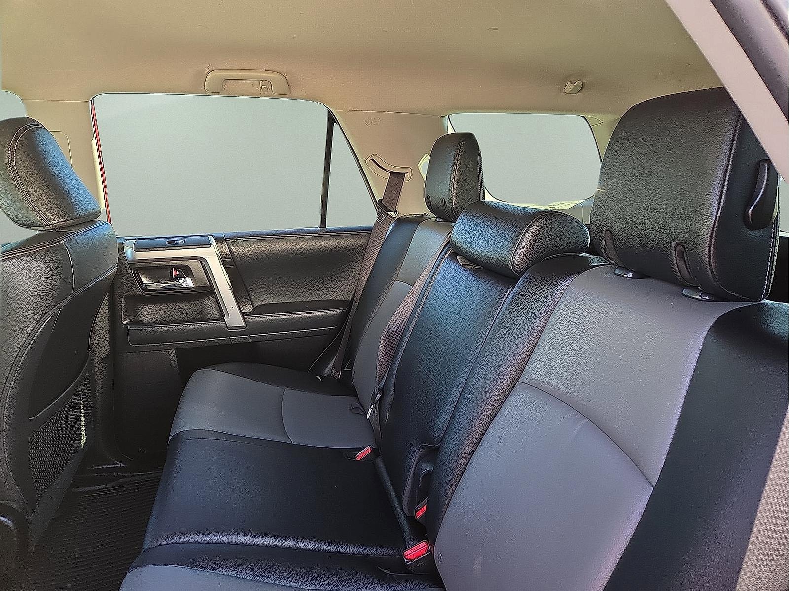 Used 2021 Toyota 4Runner SR5 Premium image 10