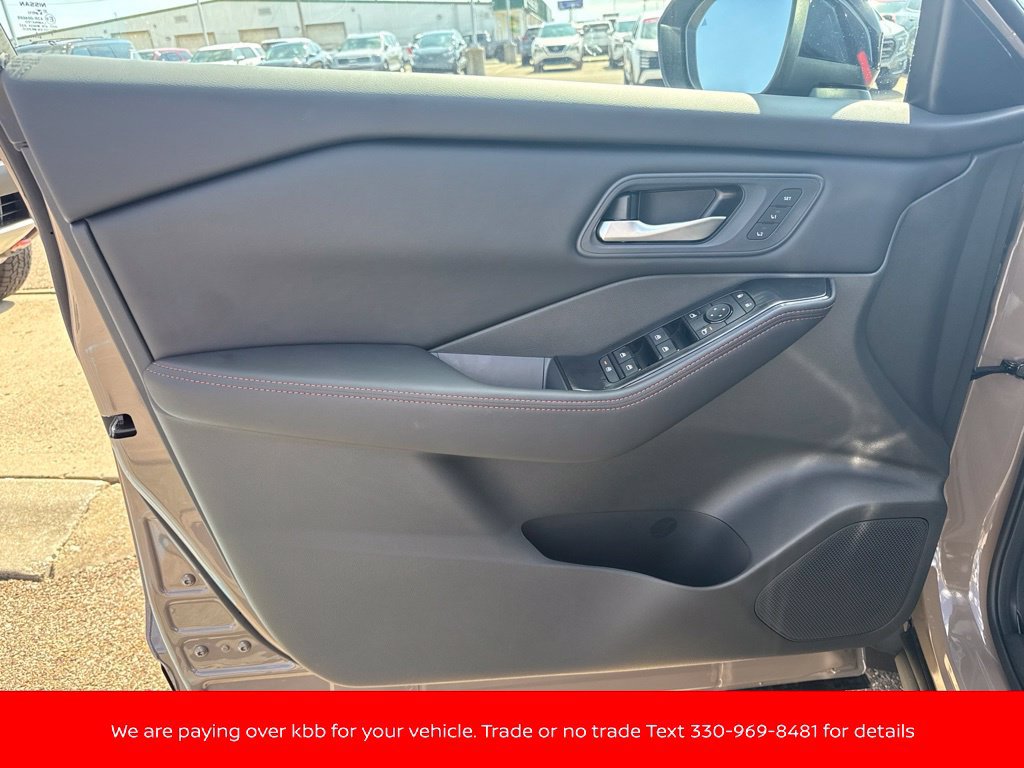 New 2027 Nissan Rogue SV w/ Rock Creek Premium Package AWD/4WD image 10