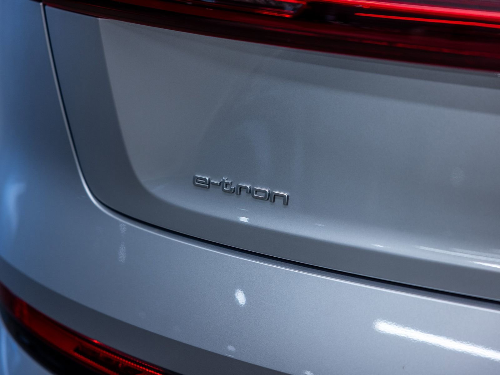 Used 2023 Audi e-tron Premium Plus AWD/4WD image 22