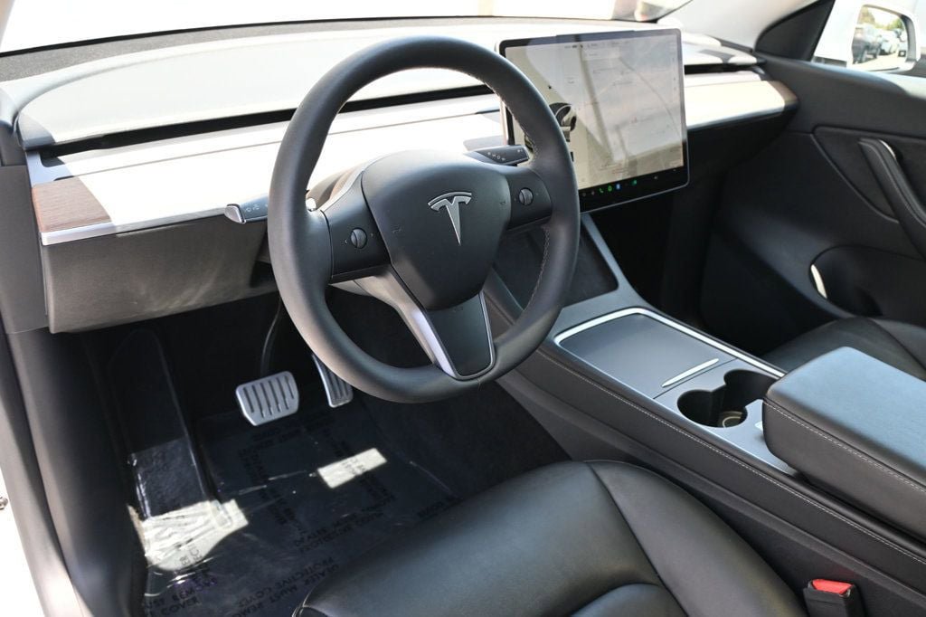 Used 2021 Tesla Model Y Long Range AWD/4WD image 8