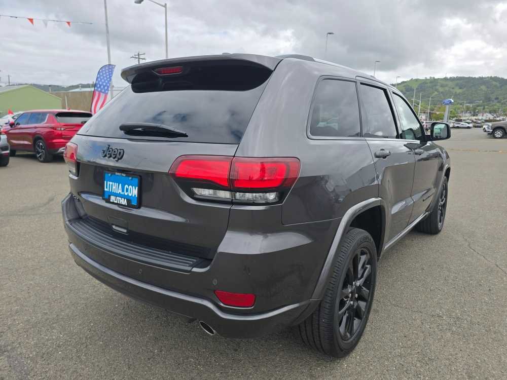 Used 2021 Jeep Grand Cherokee Altitude AWD/4WD image 5
