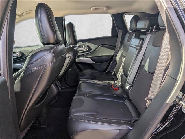 Used 2018 Jeep Cherokee Latitude Plus w/ Cold Weather Group image 20