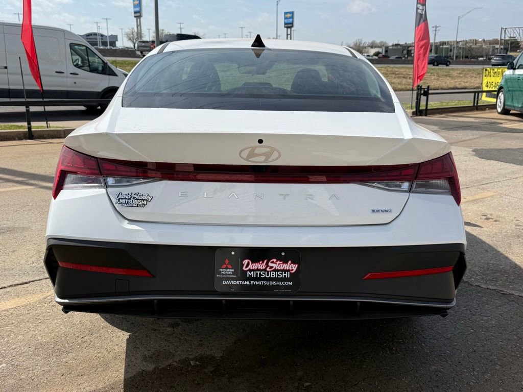 Used 2026 Hyundai Elantra Blue image 8