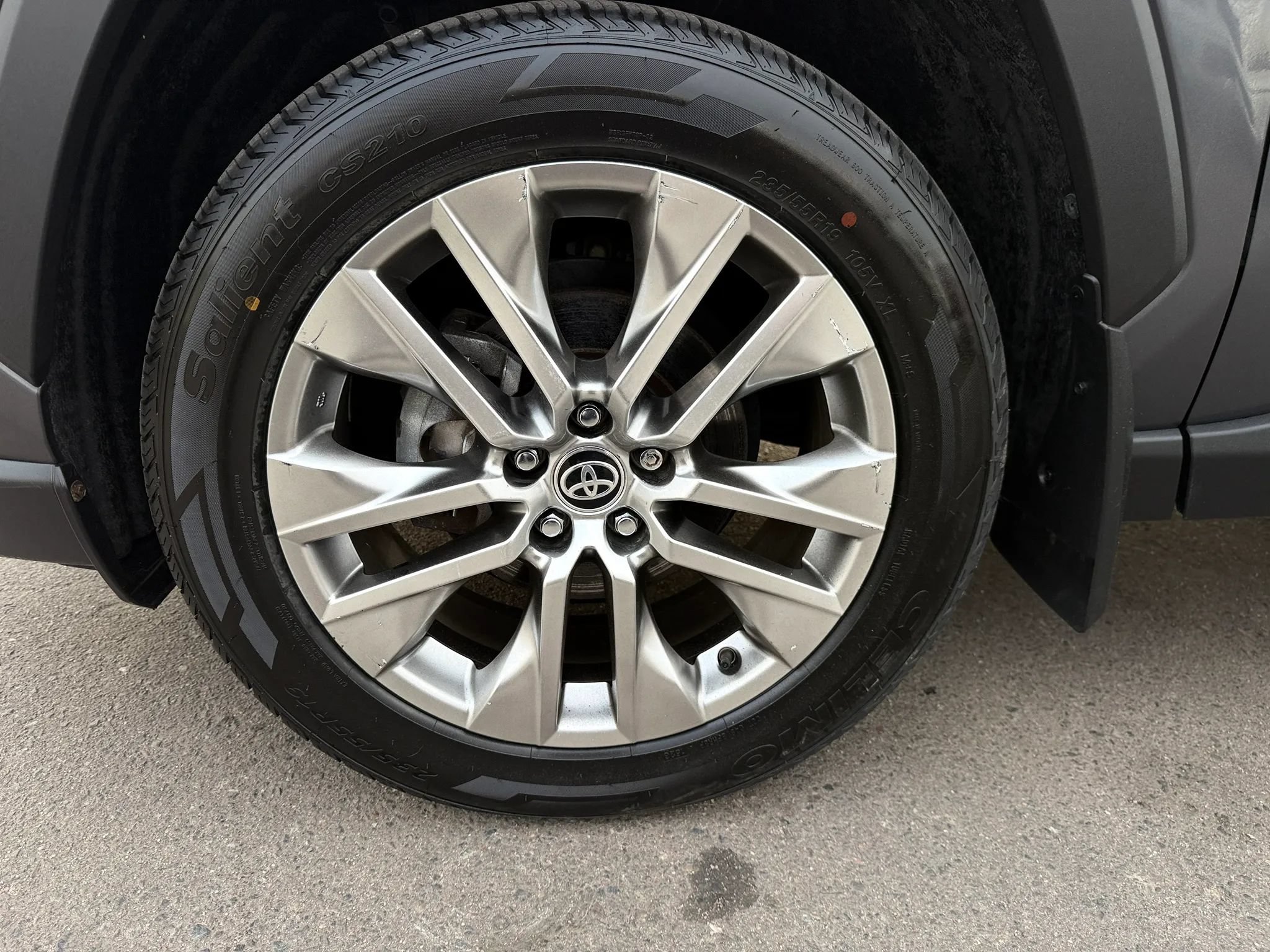 Used 2020 Toyota RAV4 XLE Premium AWD/4WD image 36