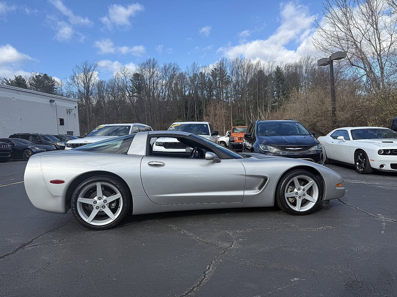 Used 2004 Chevrolet Corvette Coupe image 8