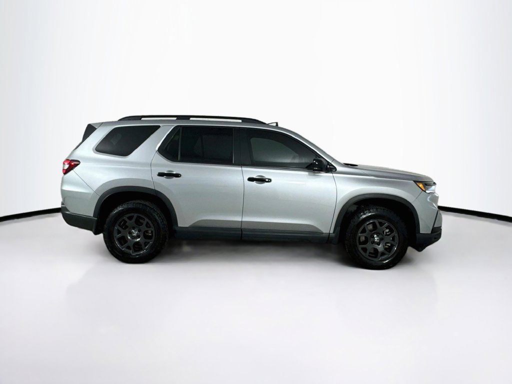 Used 2024 Honda Pilot TrailSport image 9