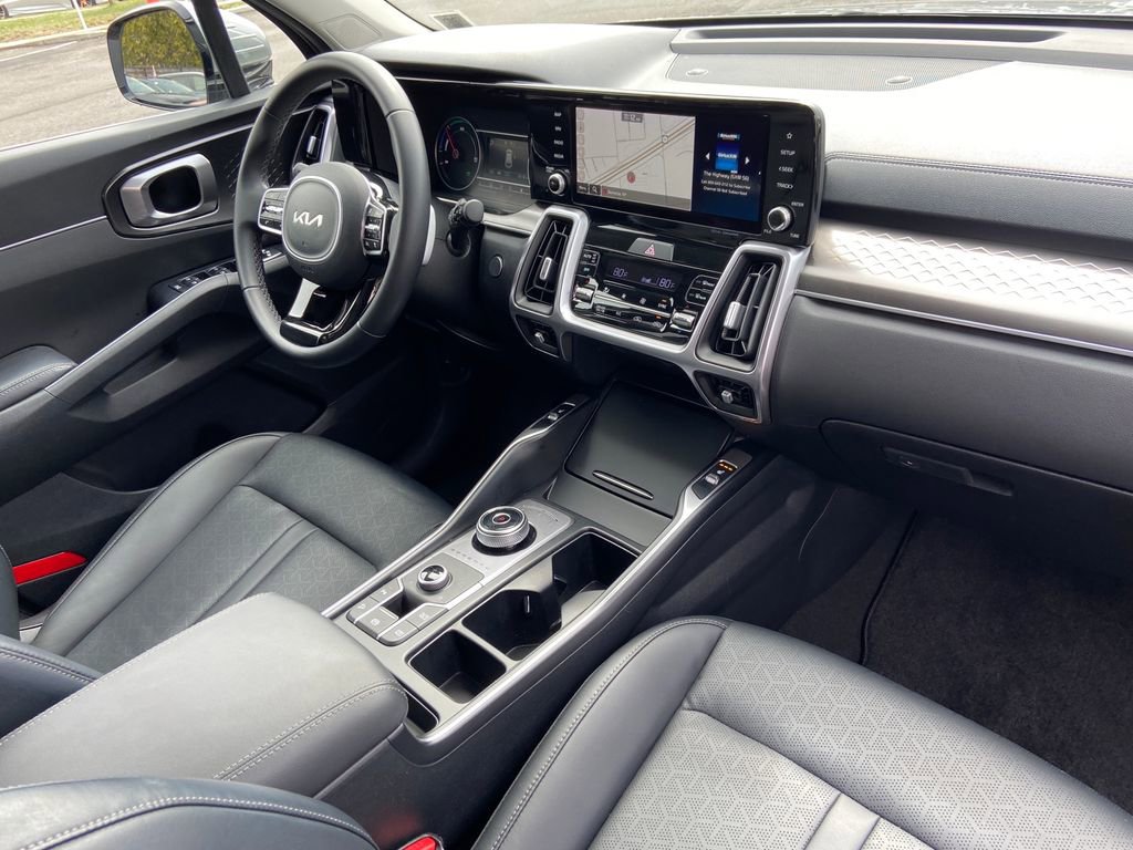 Used 2023 Kia Sorento EX AWD/4WD image 26