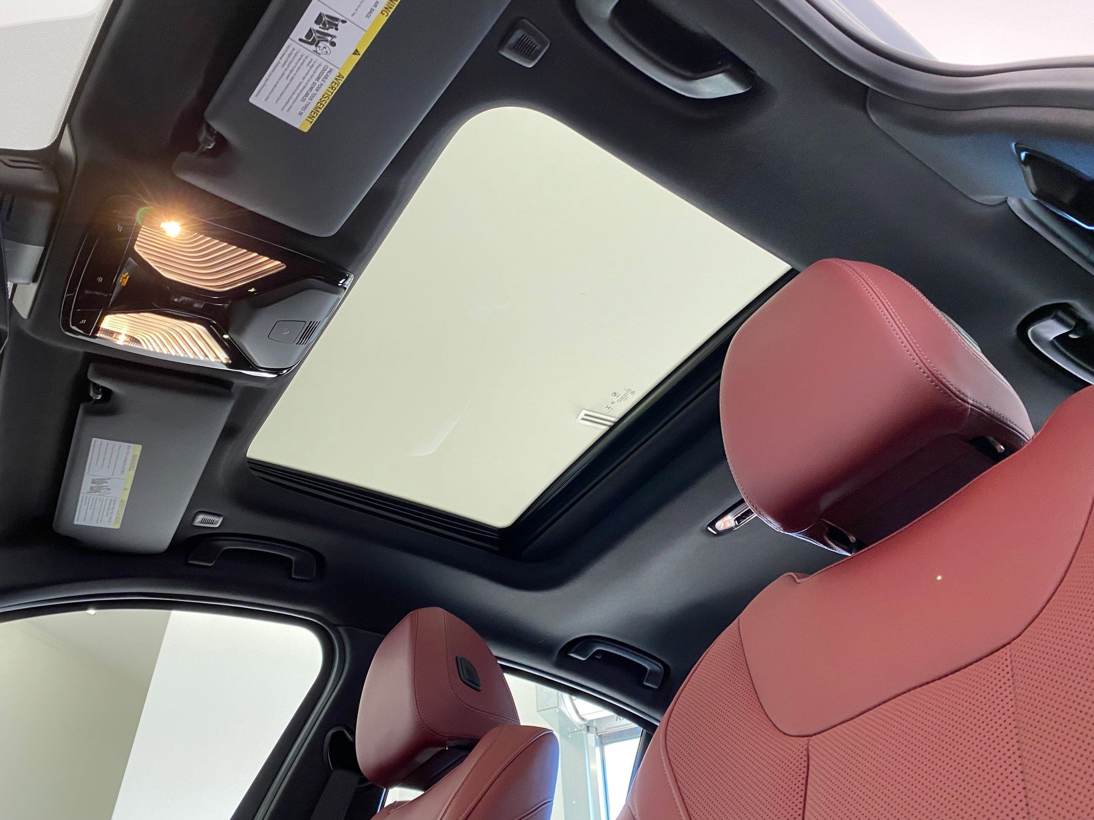 Used 2025 BMW 330i xDrive Sedan image 15