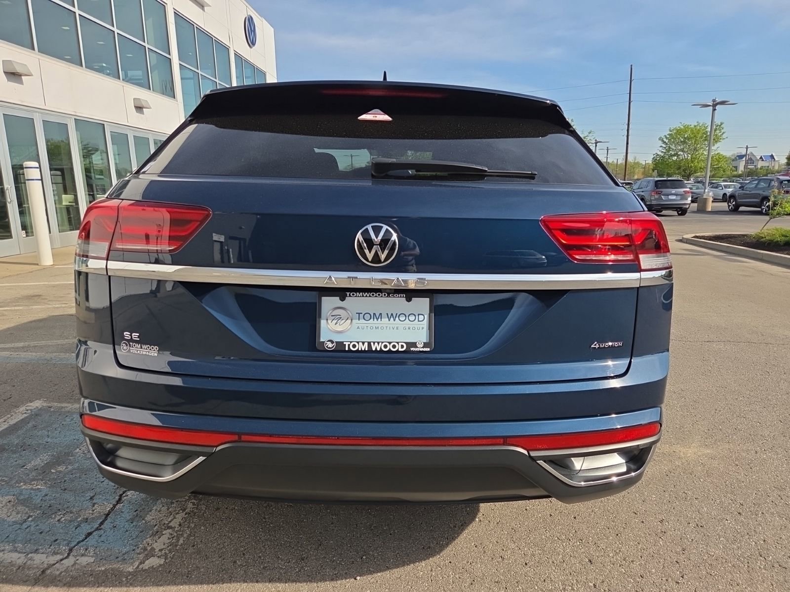 Certified 2023 Volkswagen Atlas Cross Sport SE AWD/4WD image 5
